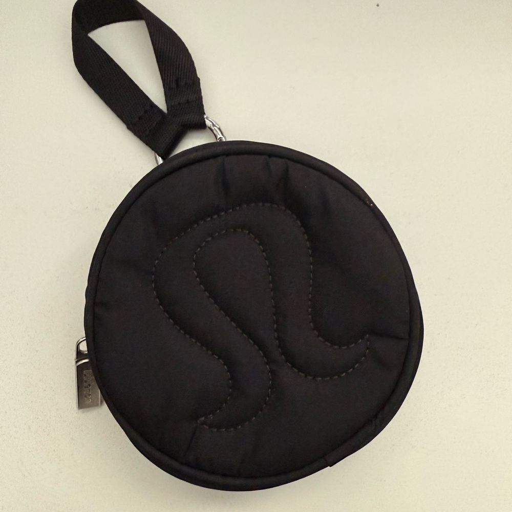 lululemon Logo Coin Pouch - black